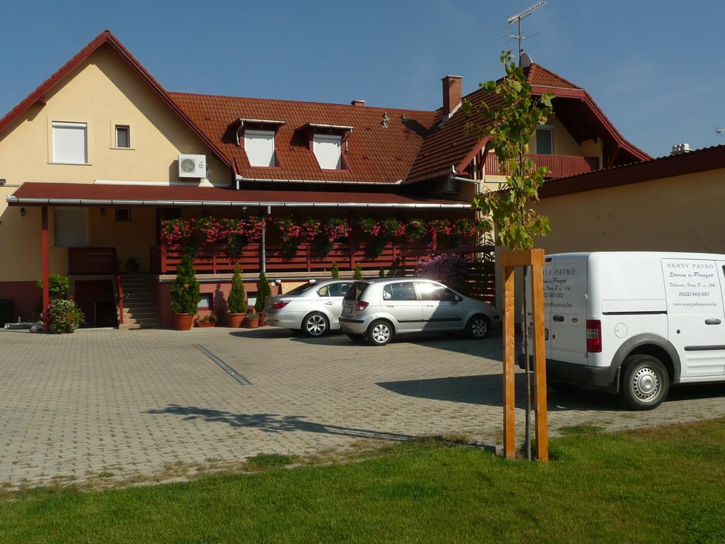Hotel Arany Patko Panzio Debrecen Exterior foto